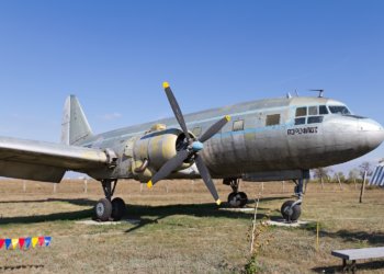 Из-за чего 13 мая 1949 года вблизи Новосибирска произошла авиакатастрофа, унесшая жизни 25 человек?
