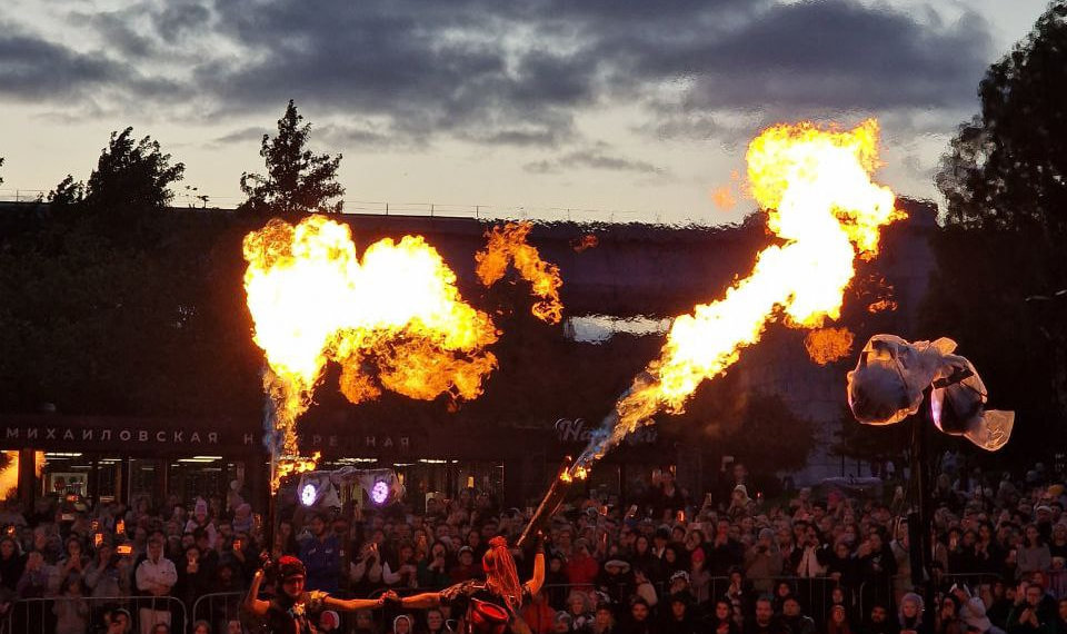 Как зажглись «Огни Сибири» на набережной Новосибирска?