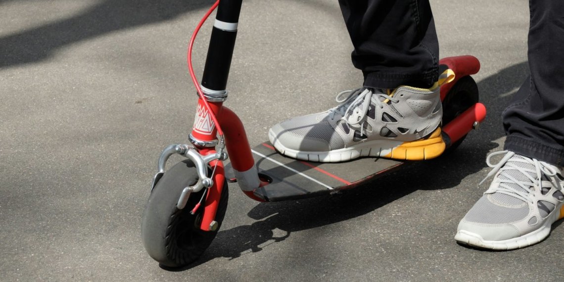 Самокат через “Госуслуги”: кикшеринговые компании предложили верифицировать пользователей