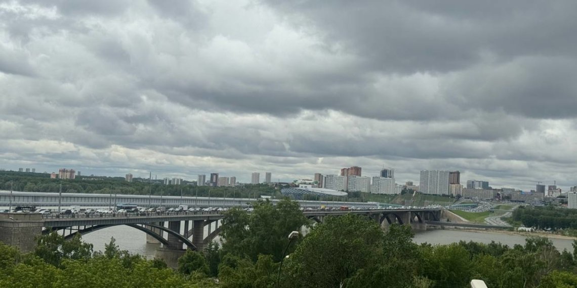 В Новосибирск пришли заморозки и дожди