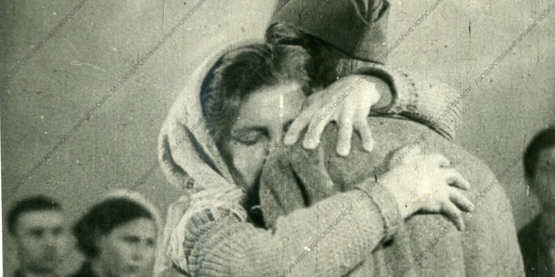 Как Новосибирск отмечал День Победы в 1945 году