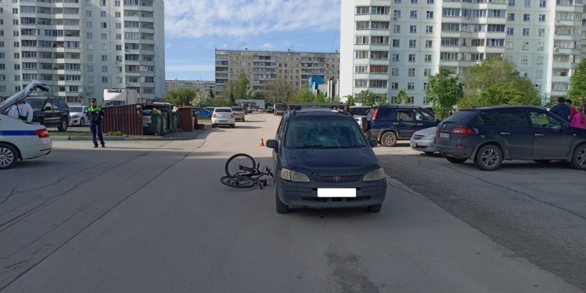 Водитель иномарки снес школьницу на велосипеде в Новосибирске