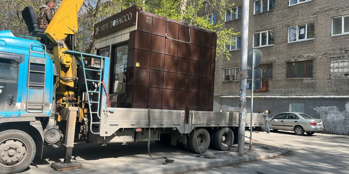 Три киоска увезли с улиц Новосибирска за день