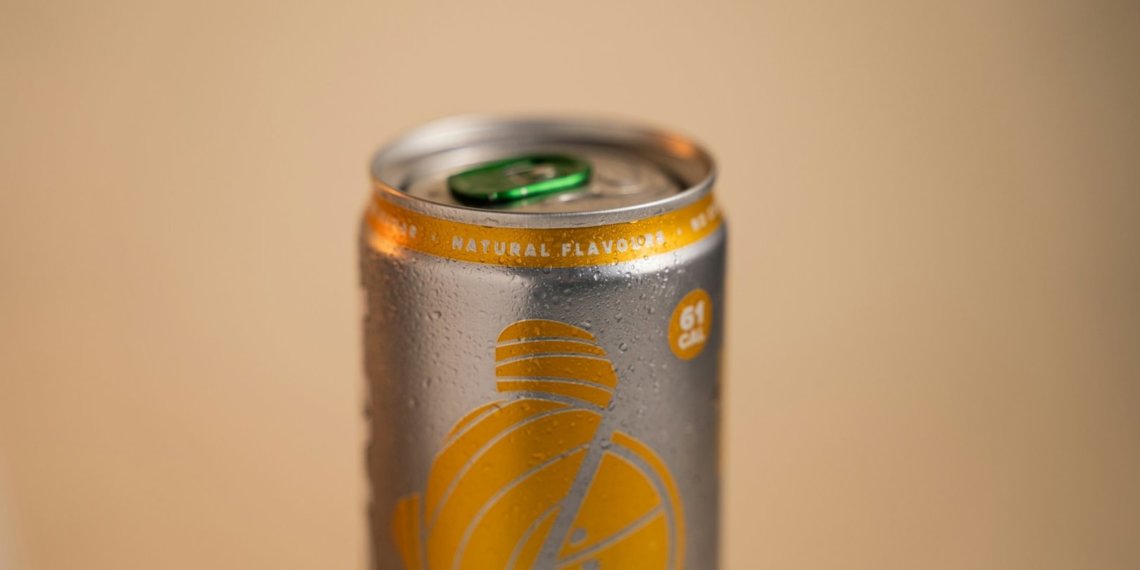 Вход воспрещён: В Новосибирской области запретили продажу энергетиков в больницах и вузах