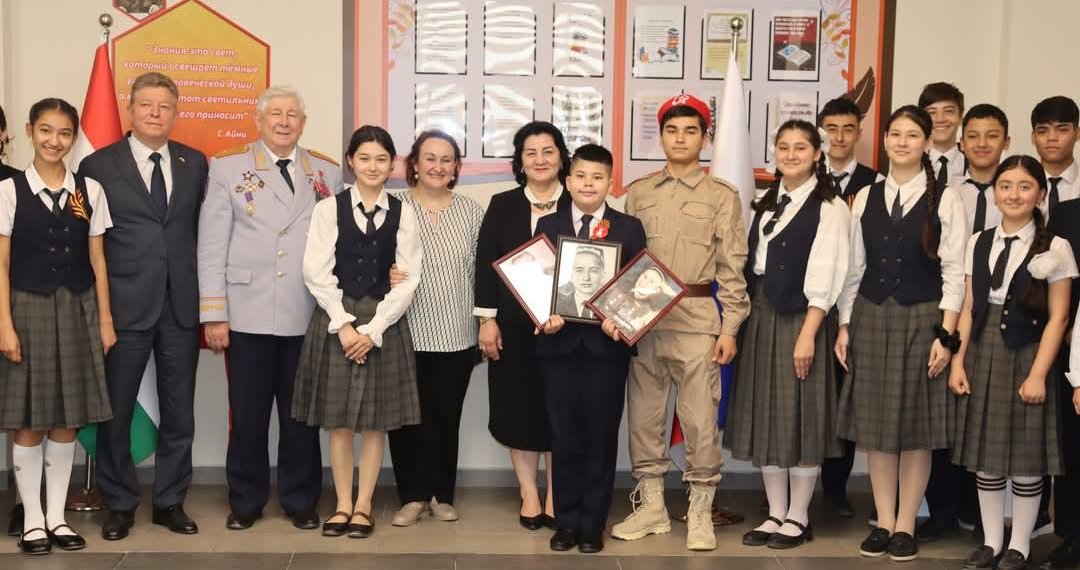 В Душанбе учащиеся школы им. Гагарина будут ухаживать за могилой ветеранов ВОВ