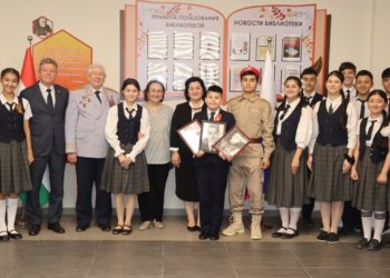 В Душанбе учащиеся школы им. Гагарина будут ухаживать за могилой ветеранов ВОВ