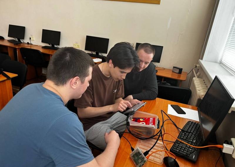 Умную «урну» для голосования с распознаванием лиц разработали новосибирские студенты