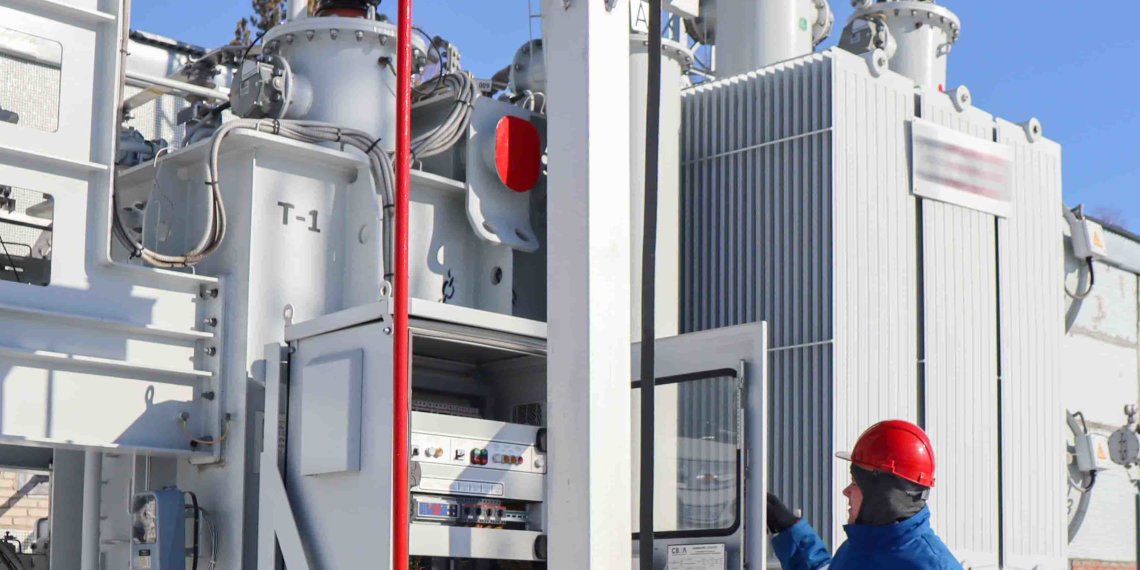 Энергетики установили современную противоаварийную автоматику для надежного электроснабжения СКИФ