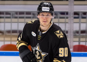 ХК «Сибирь» подписал контракт с новым нападающим Никитой Сошниковым