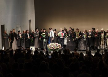 Новосибирский театр показал спектакль «Бесы» на площадке  Летнего театрального фестиваля