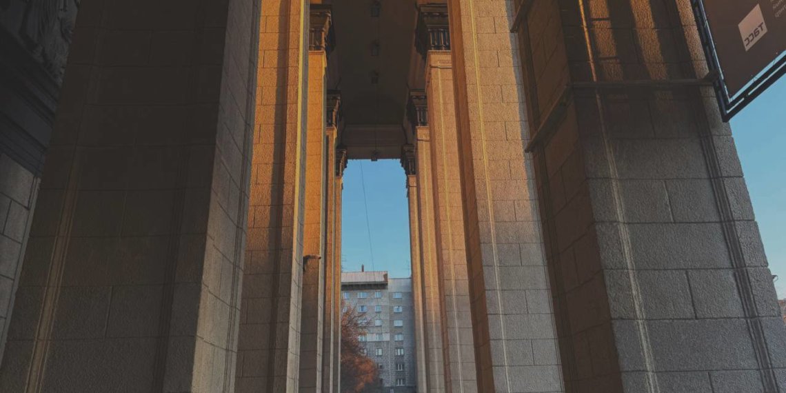 Трассы и круглосуточный магазин: где в Новосибирске можно встретить призраков?