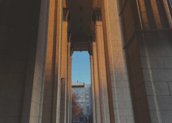 Трассы и круглосуточный магазин: где в Новосибирске можно встретить призраков?