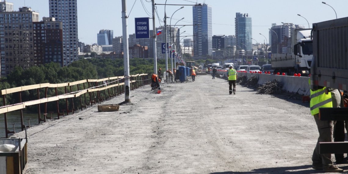 Стало известно, когда отремонтируют правую сторону Димитровского моста