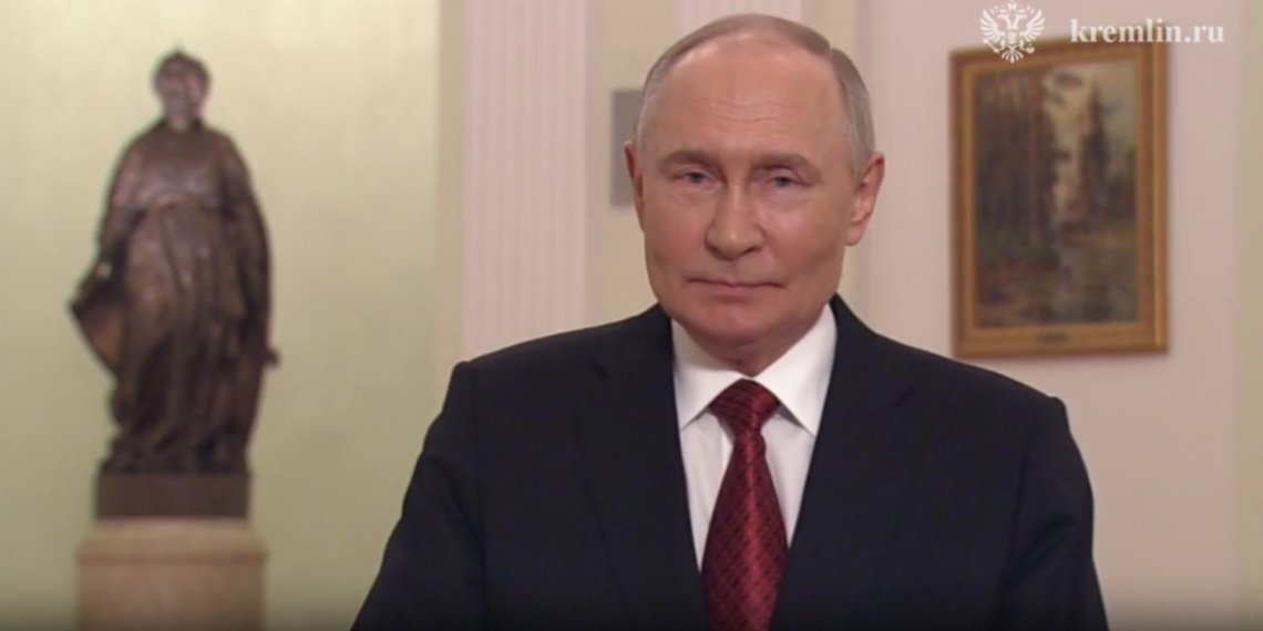 Путин наградил новосибирский вуз Орденом Почёта