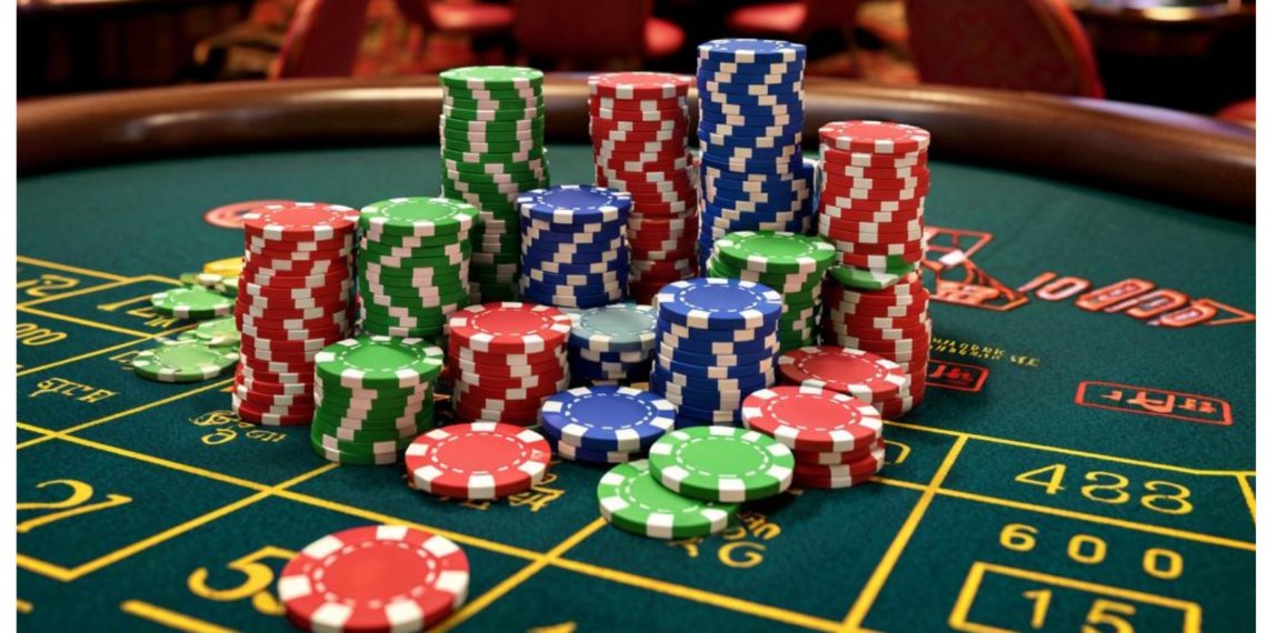 В Новосибирске прикрыли нелегальное казино для мигрантов