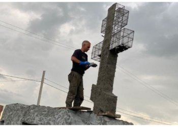 Жители Чика своими силами возводят памятник павшим в битве односельчанам