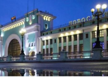 Родился железнодорожник: сотрудники РЖД экстренно приняли роды прямо в вагоне поезда