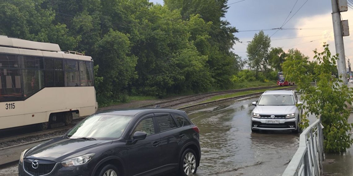 «Последствия аномальной жары»: на Новосибирск обрушатся проливные дожди с градом