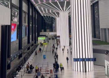 Рейс Новосибирск – Санья задержан из-за тайфуна