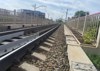 В Новосибирске электричка насмерть сбила мужчину