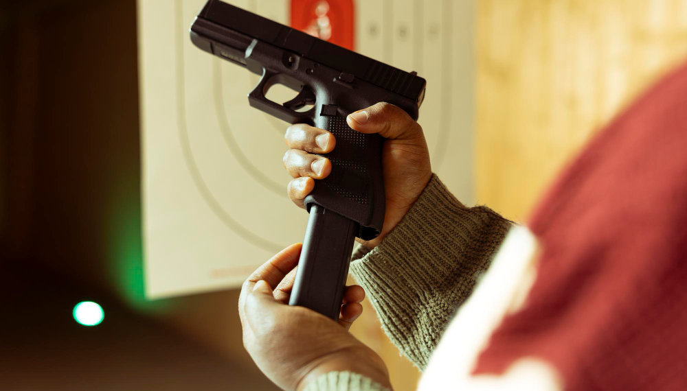 Нашел пистолет на улице: новосибирец отправился в колонию за покупку оружия