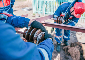 Энергетики завершают реконструкцию электросетей в Верх-Туле