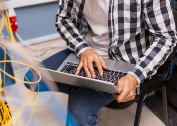 Новосибирский суд запретил сайт с советами, как «откосить от армии»