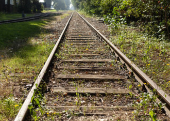 «РЖД» заплатит за гибель пенсионера, попавшего под поезд под Новосибирском