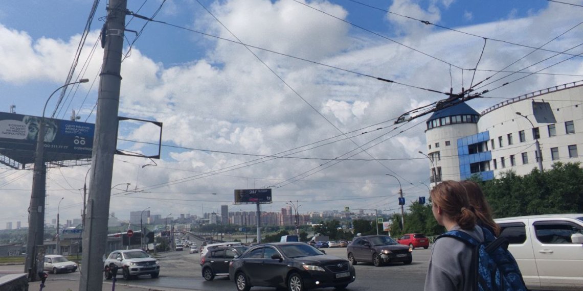 Сильный ветер и град придут на выходных в Новосибирскую область