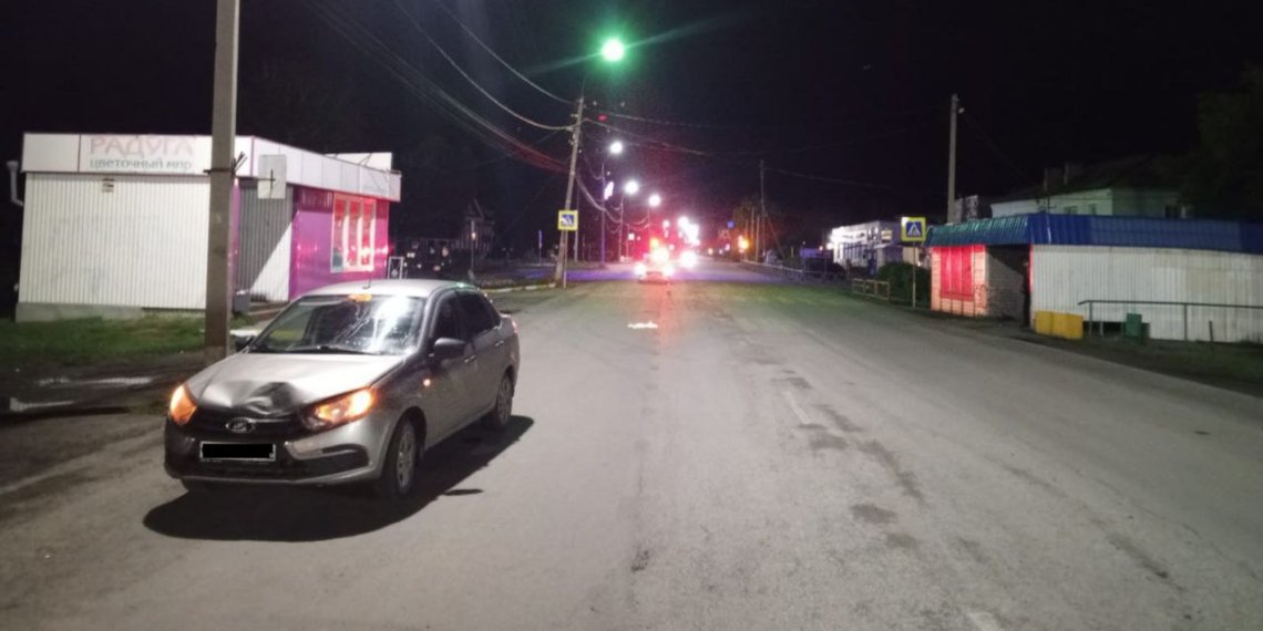 Смертельное ДТП: автомобиль сбил двух девушек в Каргате