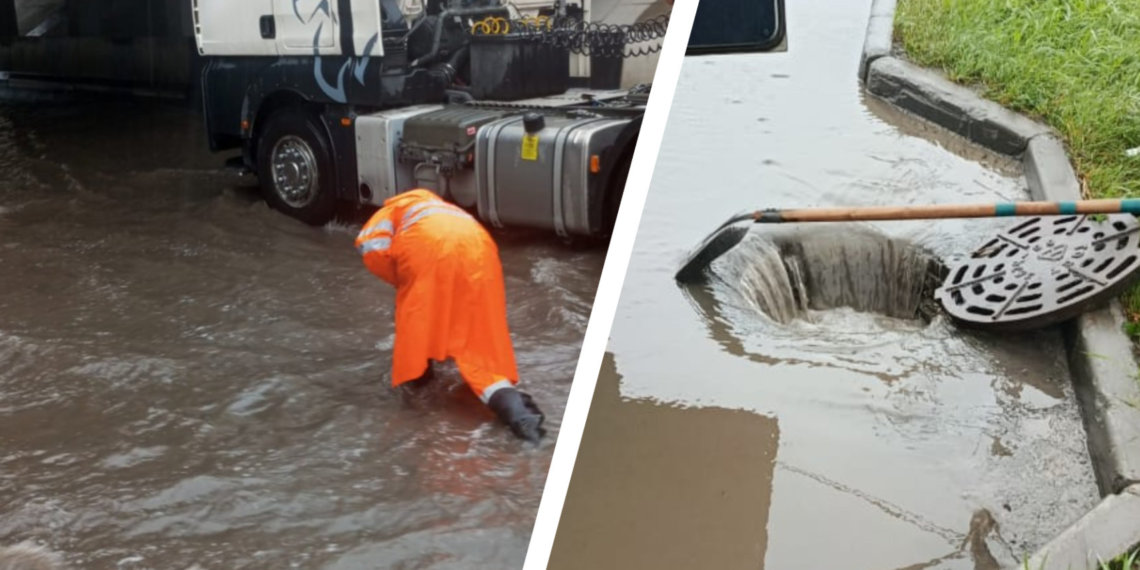 Потоп и пробки в 7 баллов: что происходит на улицах Новосибирска после мощного ливня