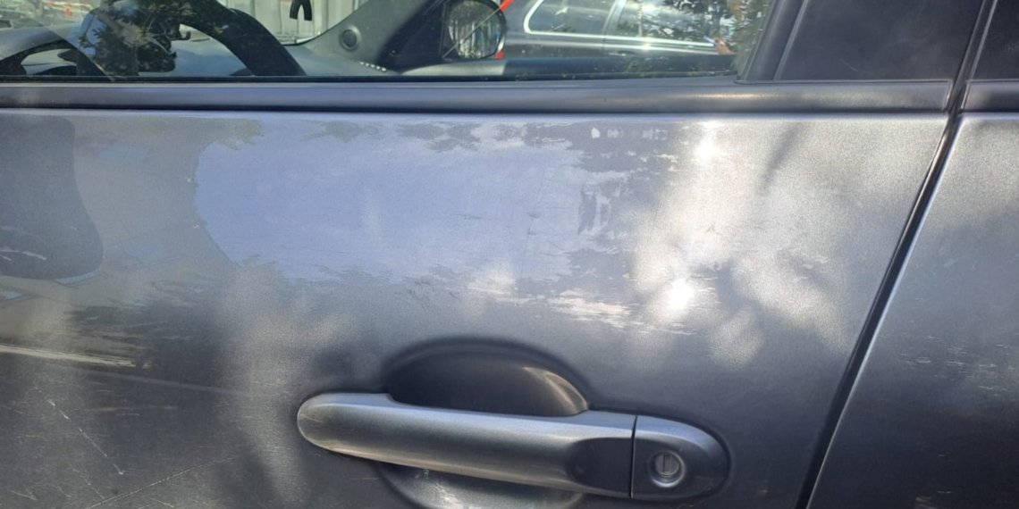 Подростки попытались отравить водителя в Новосибирске