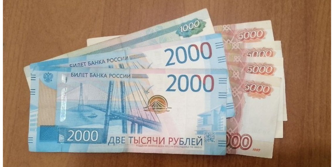 Сотрудница из Новосибирской области получила срок за фальшивые чеки и взятку