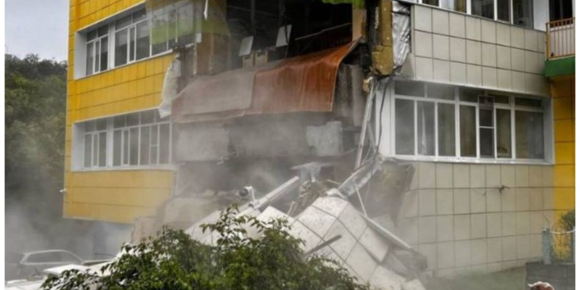 Разрушительное цунами обрушилось на Камчатку