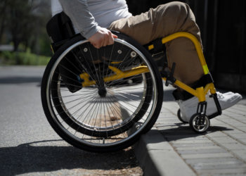 Человека на инвалидной коляске не пустили на фестиваль в Новосибирске