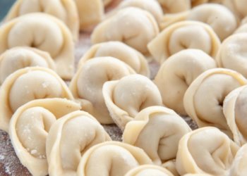 Роскачество запретило новосибирцам покупать полуфабрикаты четырех популярных производителей