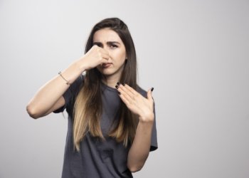 За неприятный запах и неопрятный вид могут уволить