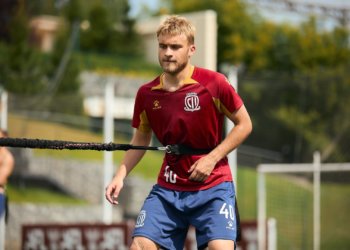 Игрок футзального клуба «Сибиряк» Даниил Кривицкий: сборы в Испании, игра во Франции, переезд в Россию