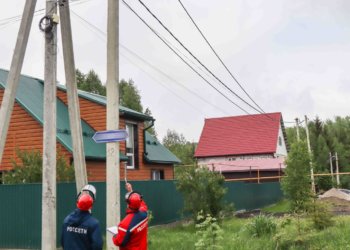 Энергетики зафиксировали самовольные подвесы еще на 770 опорах ЛЭП