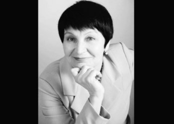 В Новосибирске скончалась легендарный режиссёр Элла Давлетшина