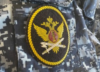 Сотрудник ГУФСИН получал взятки за покровительство над осужденным в Новосибирской колонии