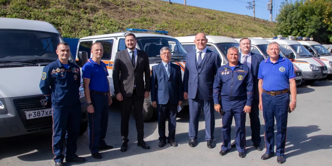 Александр Карелин встретился с сотрудниками МКУ «Служба аварийно-спасательных работ и гражданской защиты»