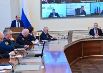 Андрей Травников утвердил новую программу по противодействию коррупции в Новосибирской области