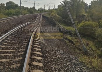 «Съехавшая» насыпь сдвинула железнодорожные пути в Новосибирском районе НСО