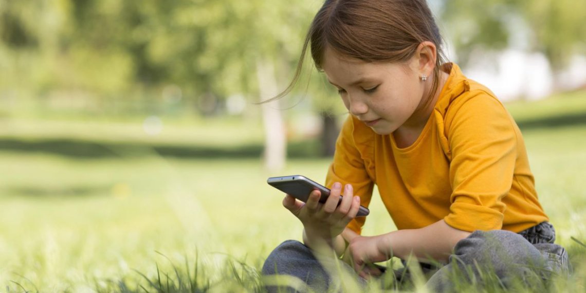 Сим-карты для детей до 14 лет предложило выпускать Минцифры