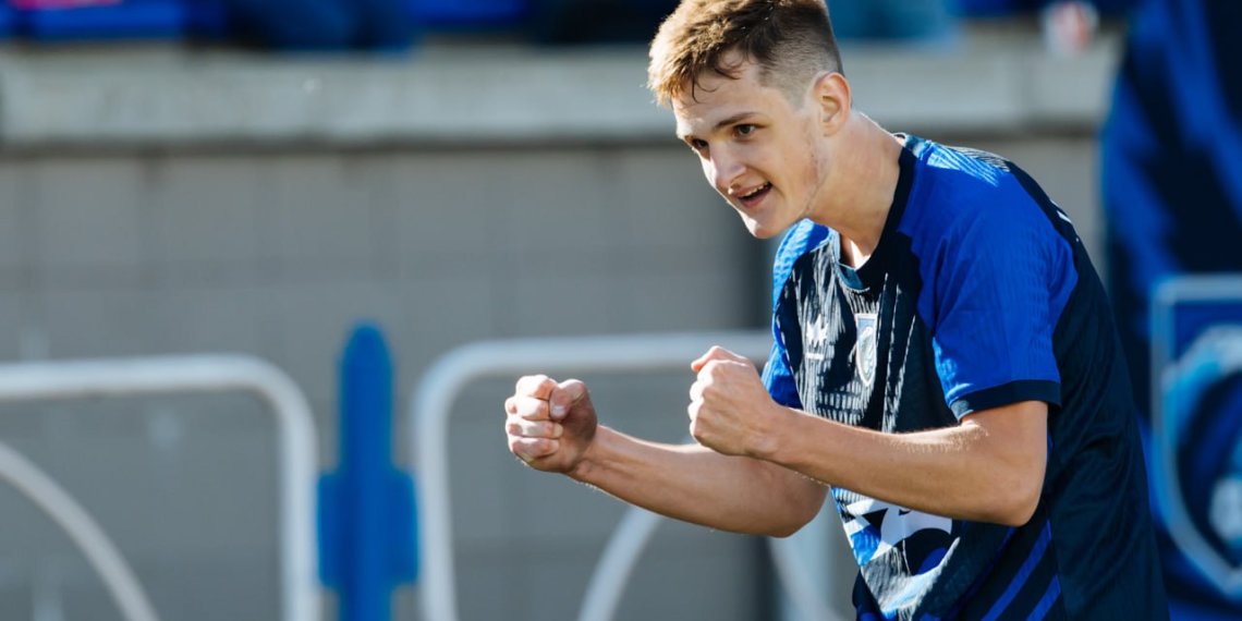 Футбольная «Сибирь» добилась первой победы в сезоне