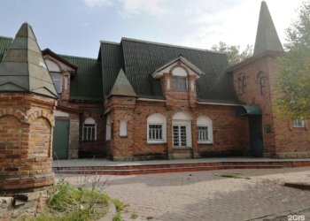 Один из старейших домов снесут в Новосибирске