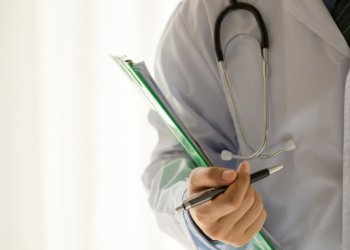 Мигранты не смогут работать в сфере услуг без знания русского языка