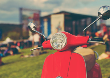 ГАИшника уволили за кражу мопеда со штрафстоянки в Новосибирской области