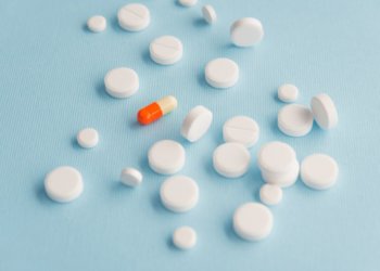 Подросток выпил таблетку и умер